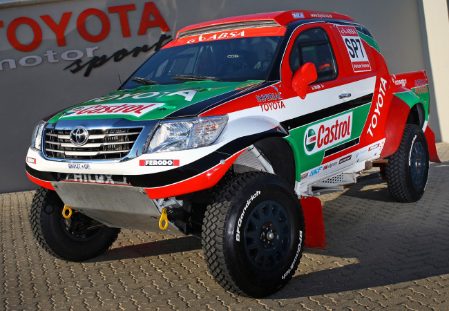 Обои картинки фото toyota hilux rally car 2012, автомобили, toyota, hilux, rally, car, 2012