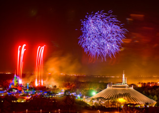 Картинка разное салюты фейерверки город ночные огни праздник disneyland