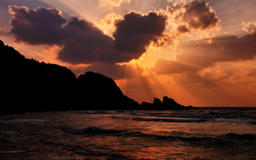 Картинка природа восходы закаты закат море горы лучи облака