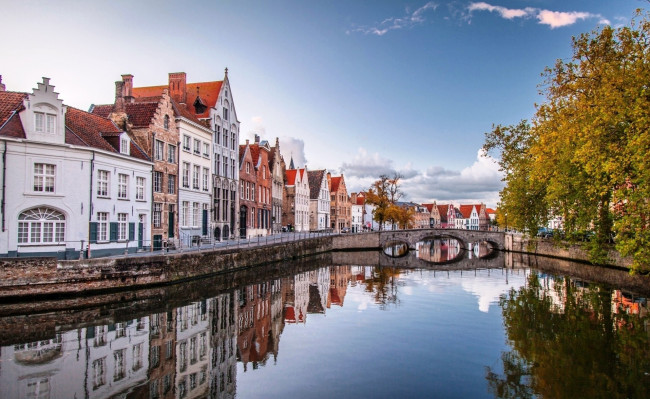 Обои картинки фото красочный город на реке, города, брюгге , бельгия, красочный, город, на, реке