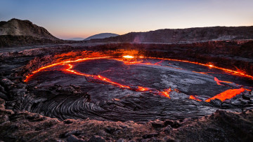 Картинка природа стихия огонь небо извержение вулкана горы скалы лава пейзаж