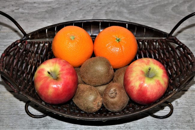 Обои картинки фото еда, фрукты,  ягоды, яблоки, апельсины, киви