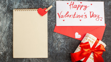 Картинка праздничные день+святого+валентина +сердечки +любовь подарок лента бант конверт записка пожелание сердечки