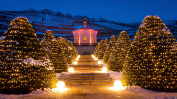 Картинка праздничные новогодние+пейзажи часовня лестница снег деревья гирлянды