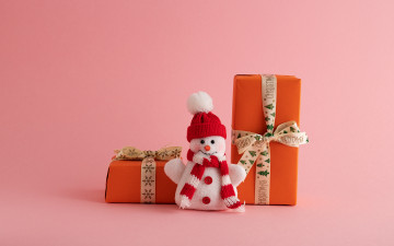 Картинка праздничные снеговики подарки снеговик