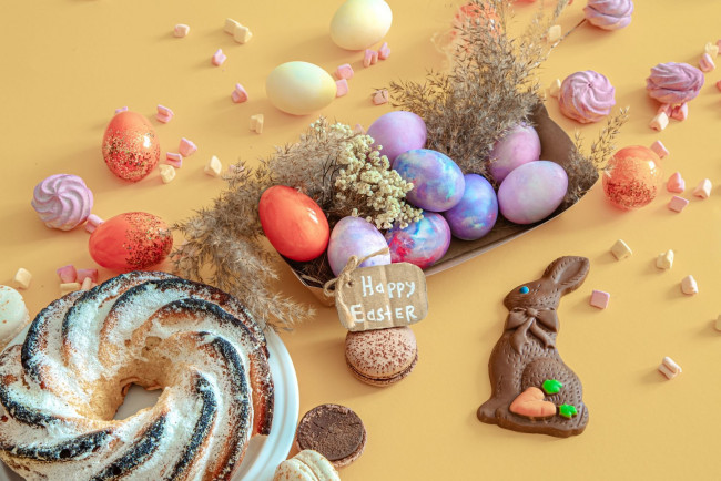 Обои картинки фото праздничные, пасха, кулич, шоколадный, заяц, крашенки