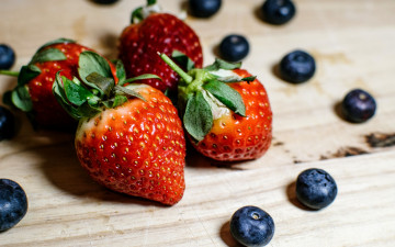 Картинка еда фрукты +ягоды клубника черника ягоды