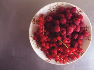 Картинка еда фрукты +ягоды красная смородина ягоды малина