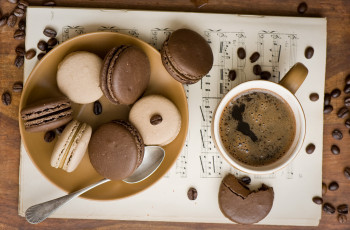 Картинка еда -+макаруны кофейные зерна кофе макаруны