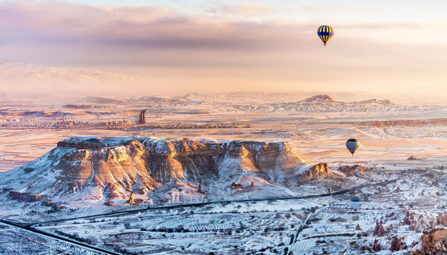 Обои картинки фото авиация, воздушные шары, снег, турция, горы, воздухоплавание, полет
