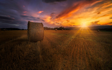 Картинка природа восходы закаты сено поле закат лето