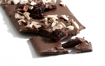 Картинка еда конфеты +шоколад +сладости плитка шоколад куски орехи изюм
