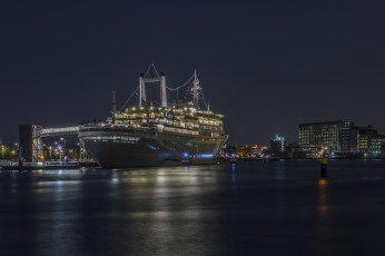 Картинка grande+dame корабли лайнеры ночь гавань лайнер огни