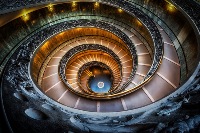 Обои картинки фото интерьер, дворцы,  музеи, италия, ватиканский, музей, лестница, спираль