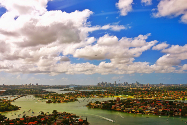 Обои картинки фото города, - панорамы, панорама, река, облака, небо