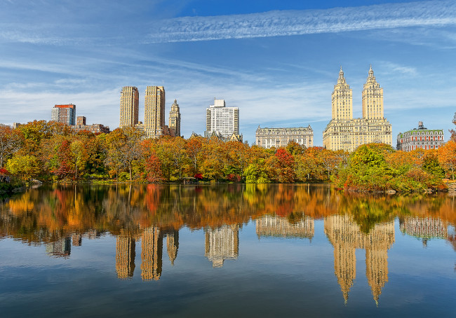 Обои картинки фото города, нью-йорк , сша, центральный, парк, осень, деревья, вода, небо, дома, нью-йорк