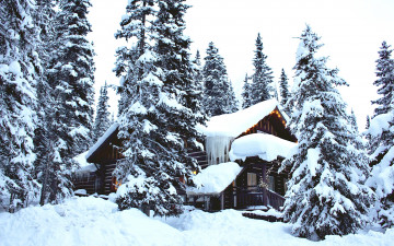 Картинка города -+здания +дома сосульки елки снег сугробы дом