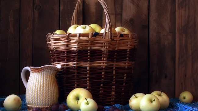 Обои картинки фото еда, Яблоки, корзина, яблоки, кувшин