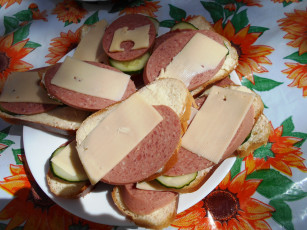 Картинка еда бутерброды +гамбургеры +канапе колбаса сыр хлеб огурцы