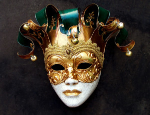 Картинка разное маски карнавальные костюмы бубенчики шут