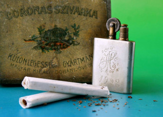 Картинка разное курительные принадлежности спички сигареты табак зажигалка ретро