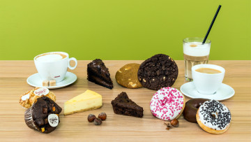 Картинка еда пирожные +кексы +печенье кофе пончики орехи кексы