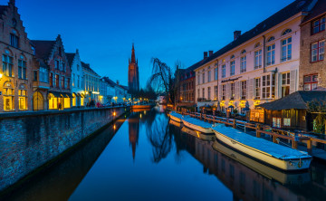 Картинка бельгия города -+улицы +площади +набережные фонари река здания дерево костел