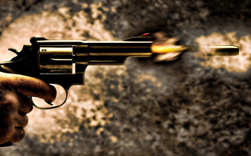 Картинка оружие револьверы рука револьвер пуля выстрел