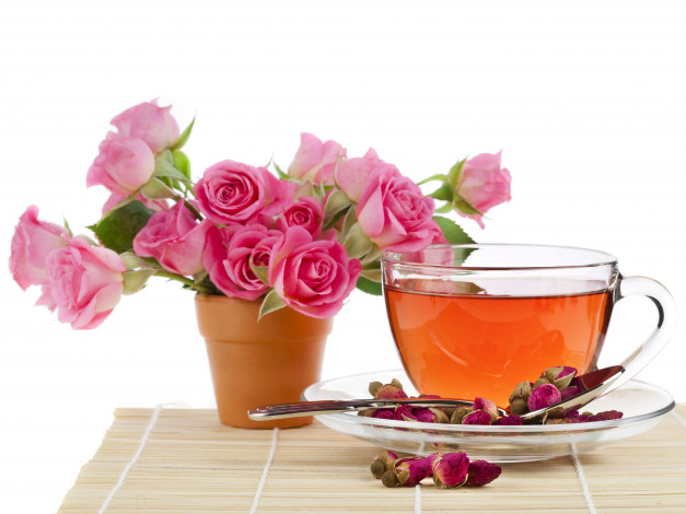 Обои картинки фото еда, напитки, Чай, чай, розы, бутоны, чашка, ложка