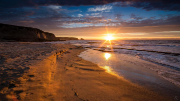 Картинка природа восходы закаты океан пляж берег горы