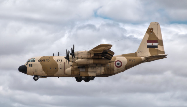 Обои картинки фото c-130h hercules, авиация, военно-транспортные самолёты, транспорт
