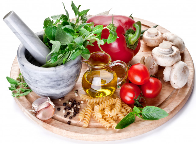 Обои картинки фото еда, разное, овощи, ступка, зелень, помидоры, чеснок, лук, томаты