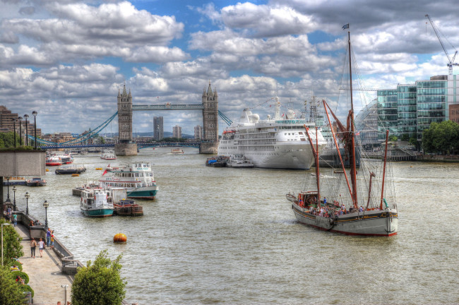 Обои картинки фото view from london bridge, корабли, разные вместе, суда, темза, лондон, англия