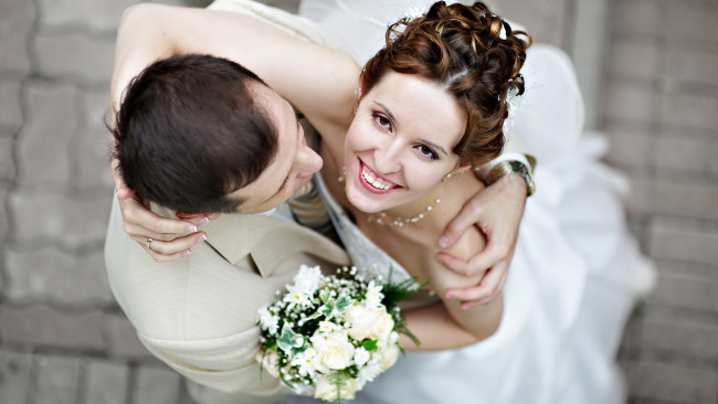 Обои картинки фото разное, мужчина женщина, невеста, жених, танец, свадьба, улыбка, свадебный, букет