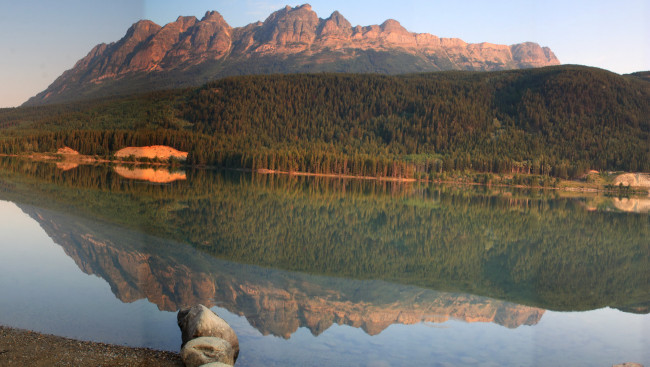 Обои картинки фото yellowhead, lake, mt, robson, provincial, park, канада, природа, реки, озера, озеро, парк