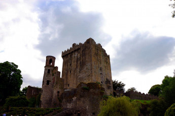 обоя blarney castle,  cork,  ireland, города, замки ирландии, ireland, cork, blarney, castle