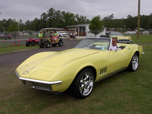 Обои картинки фото 1968, chevrolet, corvette, convertible, classic, автомобили, выставки, уличные, фото