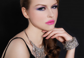 Картинка девушки -unsort+ лица +портреты look jewelry model модель рука взгляд макияж девушка makeup
