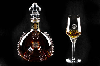 обоя remy martin cognac, бренды, remy martin, бутылка, алкоголь, бренд, коньяк