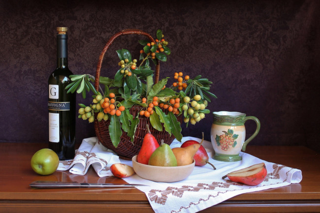 Обои картинки фото еда, натюрморт, вино, груши, яблоко, ягоды