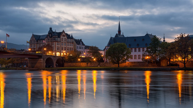 Обои картинки фото bernkastel-kues,  moselle, города, - огни ночного города, простор