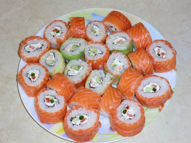 Обои картинки фото еда, рыба, морепродукты, суши, роллы, японская, кухня