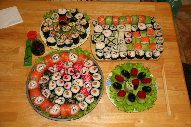 Обои картинки фото еда, рыба, морепродукты, суши, роллы, рис