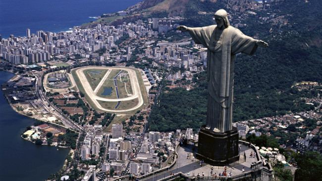 Обои картинки фото города, - памятники,  скульптуры,  арт-объекты, вид, с, воздуха, город, рио, де, жанейро, бразилия, христос, искупитель