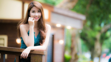 Картинка девушки -+азиатки улыбка азиатка блуза