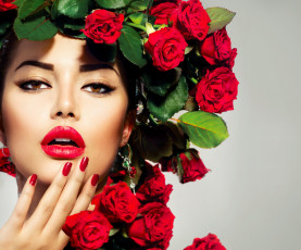 Картинка девушки -unsort+ лица +портреты взгляд макияж розы цветы серьги модель девушка маникюр рука красные губы стрелки