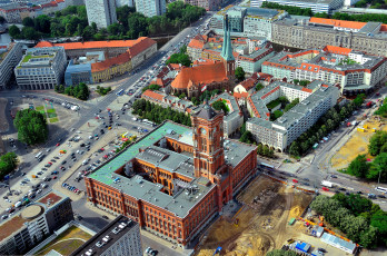 Картинка города берлин германия улицы машины башня крыши