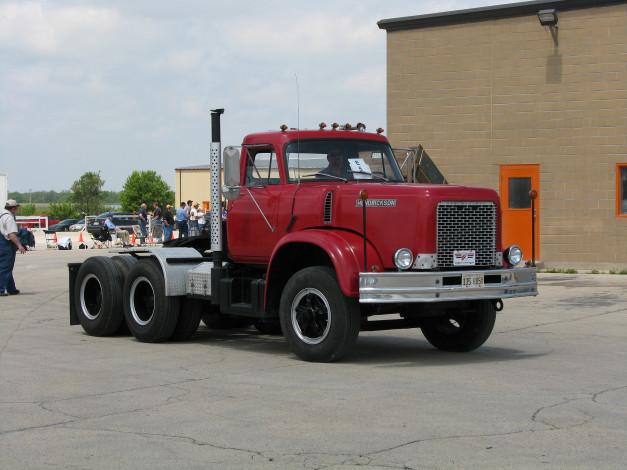Обои картинки фото hendrickson truck, автомобили, грузовики, грузовик, тяжёлый, тягач, седельный