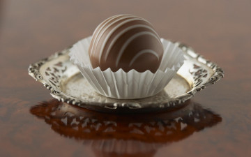 Картинка еда конфеты +шоколад +сладости круглая блюдце конфета