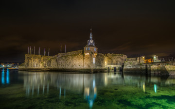 Картинка города -+дворцы +замки +крепости франция коммуна конкарно крепость у воды ночью
